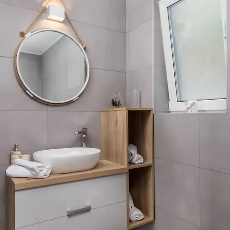 Luxury Amataa - 38m2 Pool, Jacuzzi, Sauna * Moscenicka Draga