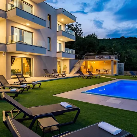 Luxury Amataa - 38m2 Pool, Jacuzzi, Sauna Villa Moscenicka Draga