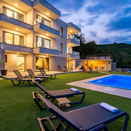 Luxury Amataa - 38m2 Pool, Jacuzzi, Sauna Villa Moscenicka Draga