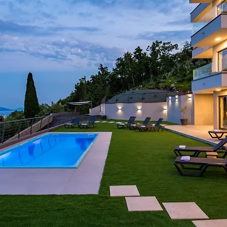 Luxury Amataa - 38m2 Pool, Jacuzzi, Sauna