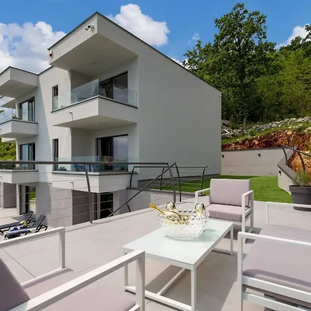 Villa Luxury Amataa - 38m2 Pool, Jacuzzi, Sauna *