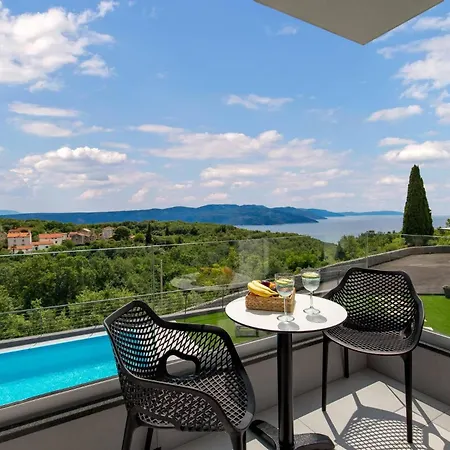 Luxury Amataa - 38m2 Pool, Jacuzzi, Sauna * Moscenicka Draga